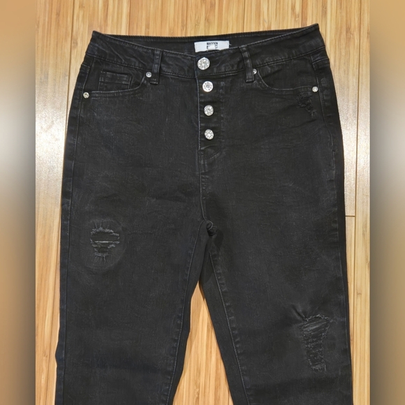 Madden NYC Black Distressed Jeans - Picture 3 of 10